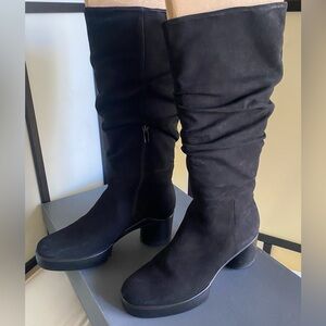 Ecco Women's Shape Sculpted Motion 35 Slouchy Knee-high Boot Black 8.5 in a box